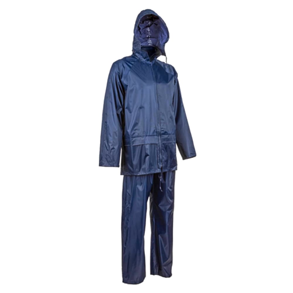 L'ensemble de pluie Pluvio est conçu pour vous protéger efficacement contre les intempéries lors de vos activités en extérieur. Fabriqué à partir de 100% polyester enduit PVC souple de 200g/m2, cet ensemble de pluie est doté de coutures étanchées, d'une capuche fixe intégrée, d'un col zippé avec cordon de serrage, d'un col montant et d'un zip central pour vous offrir une protection optimale contre le vent et la pluie.