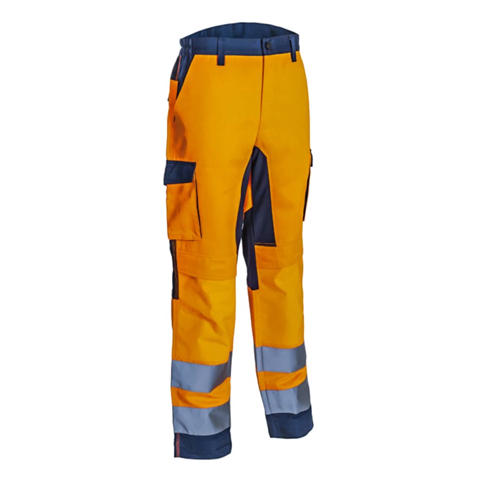 Dans un environnement industriel dynamique, un travailleur porte fièrement le Pantalon Hibana HV SuperEpi. Sa silhouette est mise en valeur par la coupe moderne et fonctionnelle de ce vêtement haute visibilité. Les bandes réfléchissantes stratégiquement placées assurent une visibilité optimale, tandis que la qualité et le confort du pantalon garantissent une performance inégalée sur le terrain.