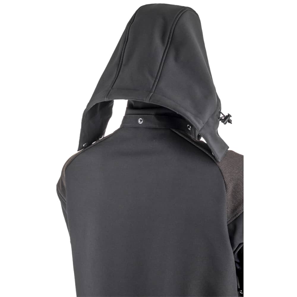 La veste Softshell Yuki II de SuperEpi est un choix idéal pour ceux qui recherchent une veste légère, confortable et fonctionnelle pour leurs activités en extérieur. Fabriquée à partir de matériaux de qualité supérieure, cette veste est à la fois résistante au vent et à l'eau, vous permettant ainsi de rester au sec et au chaud même par temps froid ou pluvieux.